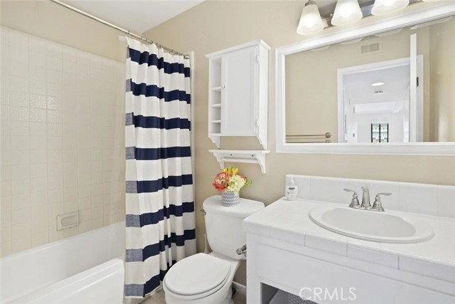 Detail Gallery Image 8 of 21 For 122 44th St, Newport Beach,  CA 92663 - – Beds | – Baths