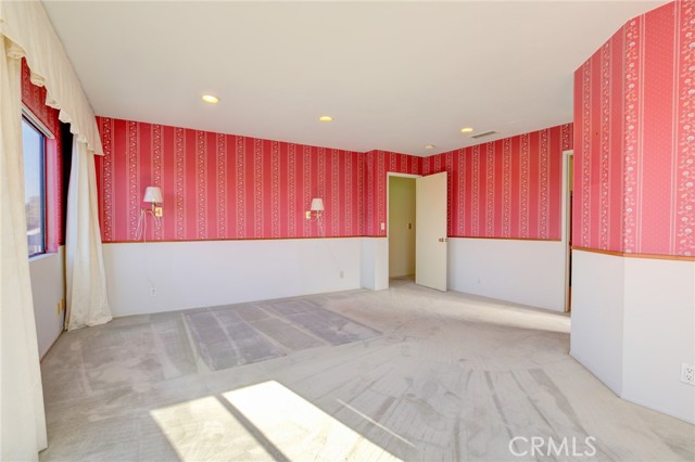 693 19th Street, Manhattan Beach, California 90266, 5 Bedrooms Bedrooms, ,1 BathroomBathrooms,Residential,Sold,19th,SB21194757