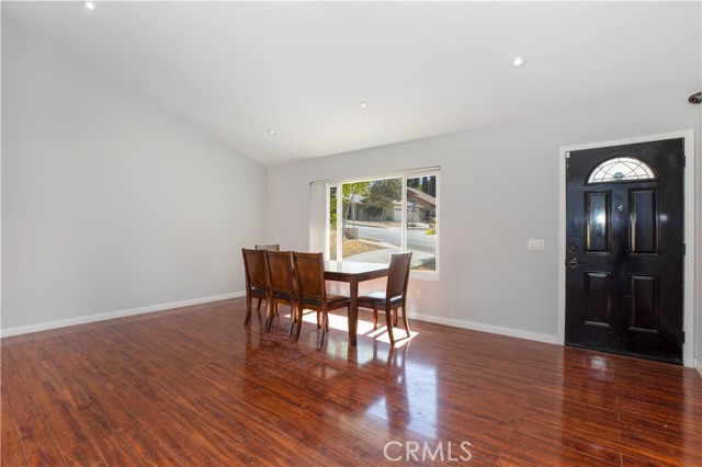 10826 De Haven Avenue photo 6