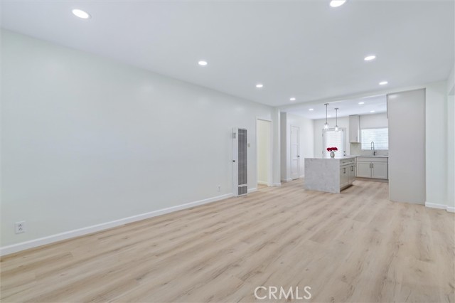 Detail Gallery Image 10 of 35 For 12155 Dunrobin, Downey,  CA 90242 - 3 Beds | 2 Baths