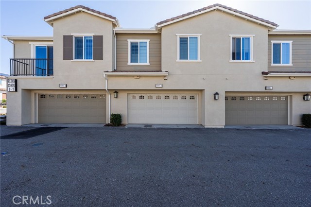 15901 Stresa Lane, Fontana CA: https://media.crmls.org/medias/599ae606-0e16-413b-9a61-9552e0d89997.jpg
