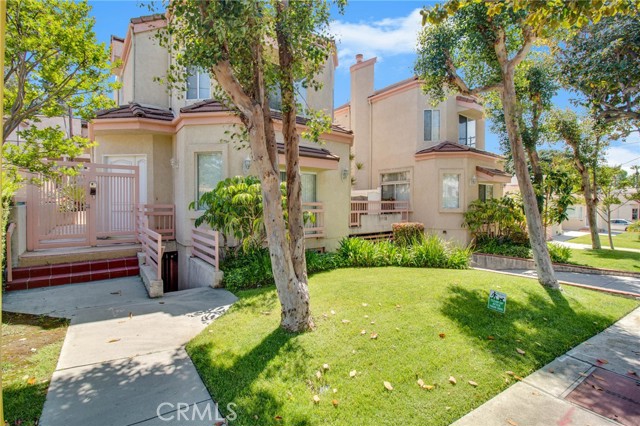 1816 Orchard Avenue, 4 photo 2