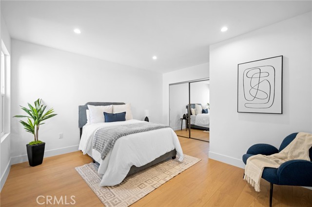 Detail Gallery Image 12 of 25 For 1317 N California St, Burbank,  CA 91505 - 3 Beds | 3 Baths