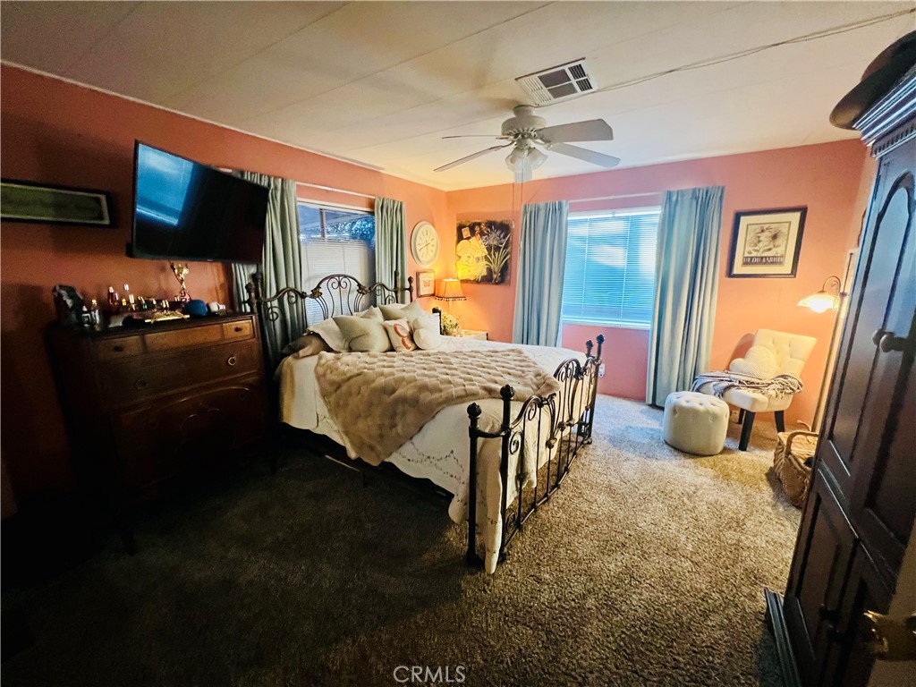 https://media.crmls.org/medias/599c9582-023a-4271-b267-fa75a418bcac.jpg?preset=X-Large