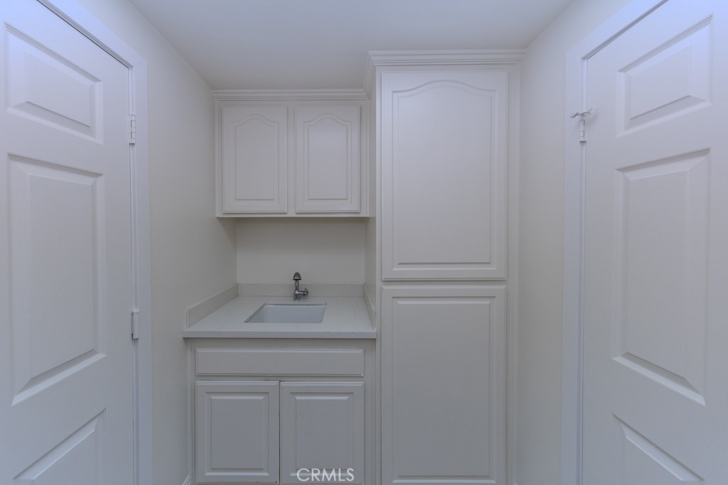 https://media.crmls.org/medias/599cc301-e436-4cbd-a980-bcb30890dd49.jpg?preset=X-Large