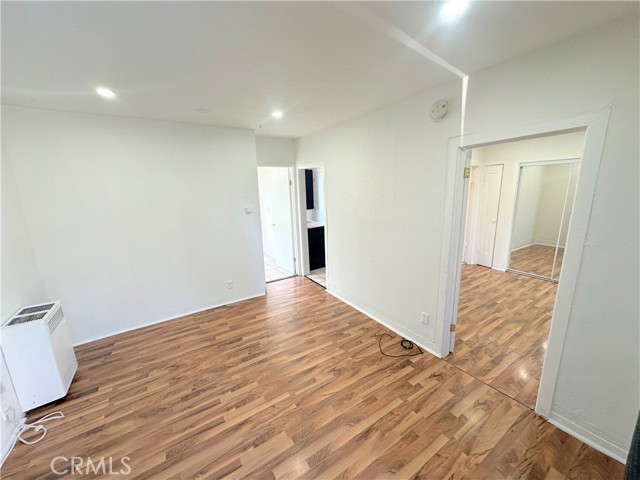 901 N El Centro Avenue, Hollywood CA: https://media.crmls.org/medias/599e1b9b-6d07-4ba0-bb83-0cf6082b79dd.jpg