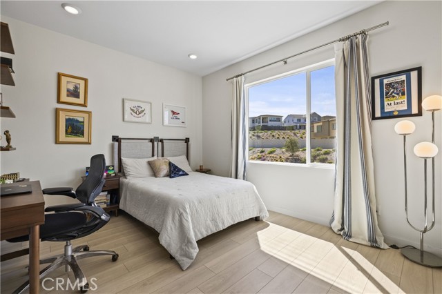 27774 Marquee Drive, Valencia CA: https://media.crmls.org/medias/599e70fa-63dc-4df5-9fb1-048a92517c6e.jpg