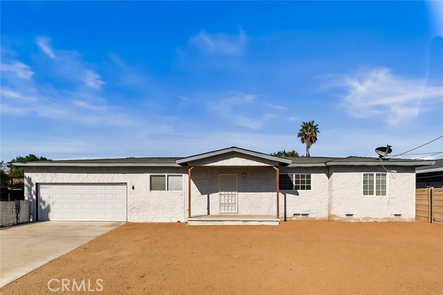 Detail Gallery Image 6 of 50 For 18264 Pine, Fontana,  CA 92335 - 3 Beds | 2 Baths