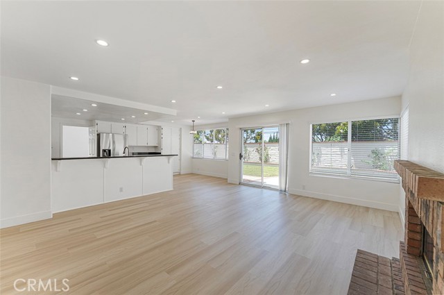 13381 Presidio Place, Tustin CA: https://media.crmls.org/medias/599ead90-466b-43a2-9bb8-712a9b6294c4.jpg