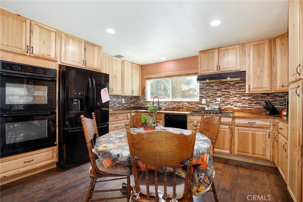 599Fcb9B Dba3 441F 8177 Bcf814B1C0A5 913 N Sierra View Street, Ridgecrest, Ca 93555 &Lt;Span Style='BackgroundColor:transparent;Padding:0Px;'&Gt; &Lt;Small&Gt; &Lt;I&Gt; &Lt;/I&Gt; &Lt;/Small&Gt;&Lt;/Span&Gt;