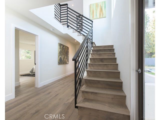 15672 Castlewoods Drive, Sherman Oaks CA: https://media.crmls.org/medias/59a0460a-7c54-4ada-a90f-f1d62bb4bc1a.jpg