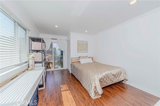 Detail Gallery Image 8 of 32 For 358 S Gramercy Pl #201,  Los Angeles,  CA 90020 - 2 Beds | 2 Baths