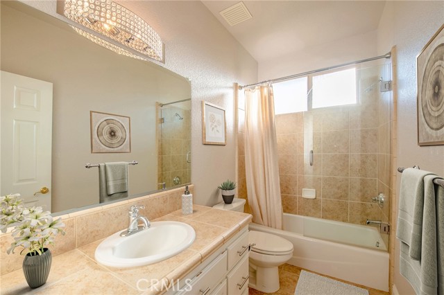 Detail Gallery Image 10 of 16 For 3572 Shadowtree Ln, Chico,  CA 95928 - 3 Beds | 2 Baths