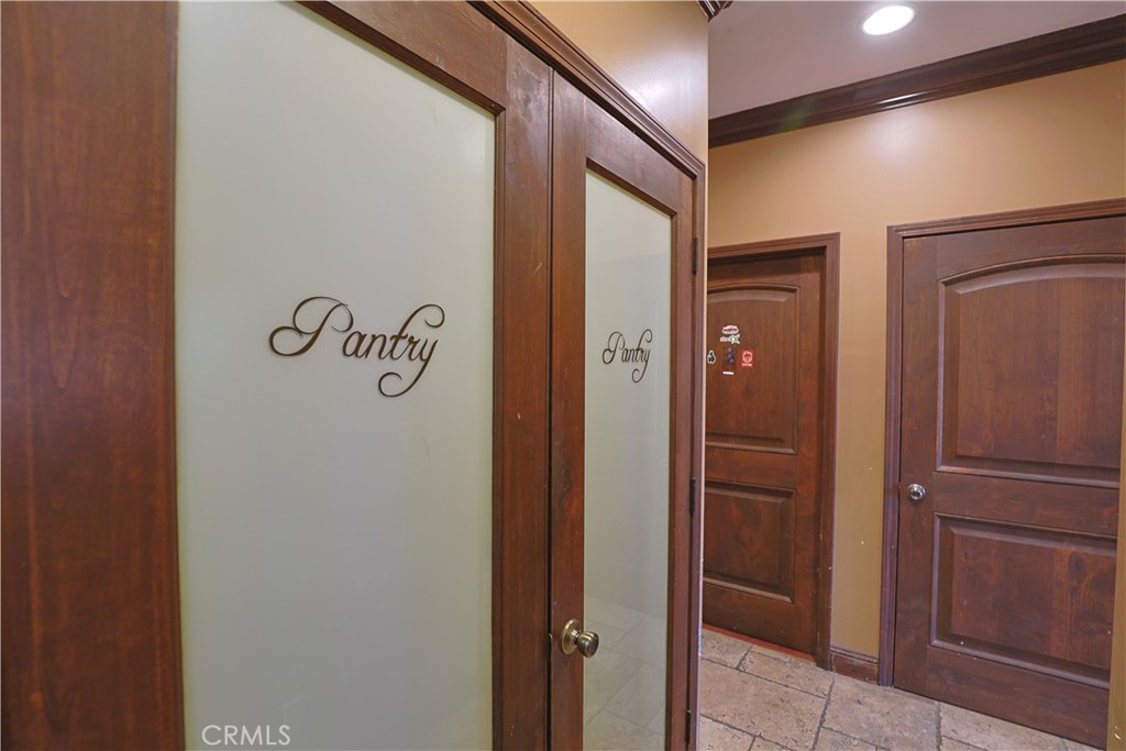 https://media.crmls.org/medias/59a0d5a5-e3ca-478d-a57b-297bd4217982.jpg?preset=X-Large