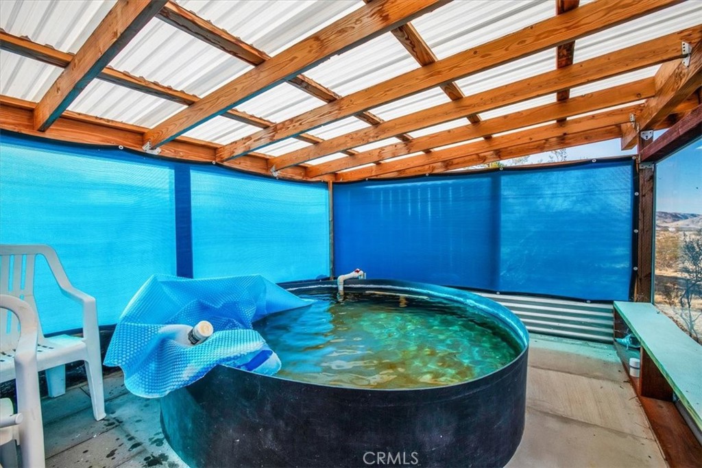 https://media.crmls.org/medias/59a2df60-a0e6-4211-af6f-354e29a6a596.jpg?preset=X-Large