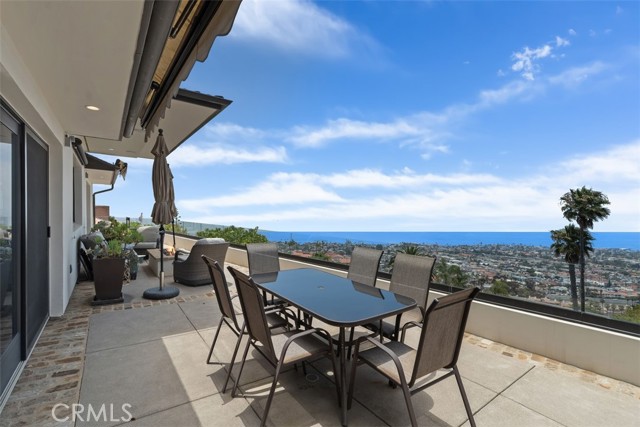413 E Avenida Cordoba, San Clemente CA: https://media.crmls.org/medias/59a305f4-1688-444f-9d66-00eab72d3f7f.jpg