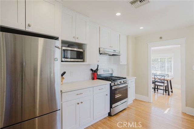 Detail Gallery Image 11 of 24 For 262 N Cambridge St, Orange,  CA 92866 - 3 Beds | 2 Baths