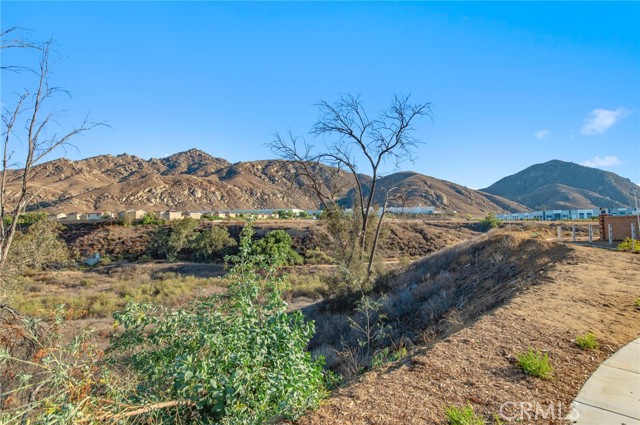 Detail Gallery Image 9 of 38 For 19946 Cara Cara, Riverside,  CA 92507 - 4 Beds | 2 Baths