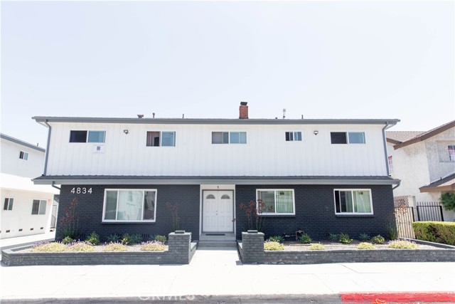 Detail Gallery Image 2 of 10 For 4834 W 118th Pl, Hawthorne,  CA 90250 - – Beds | – Baths