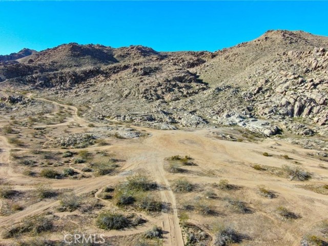 Detail Gallery Image 8 of 13 For 19011 Kensington St, Apple Valley,  CA 92307 - – Beds | – Baths