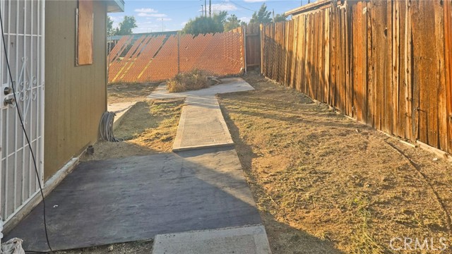 Detail Gallery Image 4 of 8 For 118 W Wilson, Ridgecrest,  CA 93555 - 2 Beds | 1 Baths