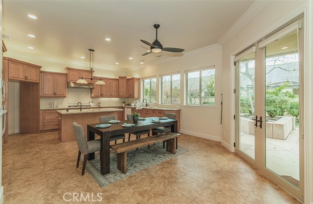 1562 N Empire Lane, Clovis CA: https://media.crmls.org/medias/59a52a42-795d-419e-805a-dafd7d593b45.jpg