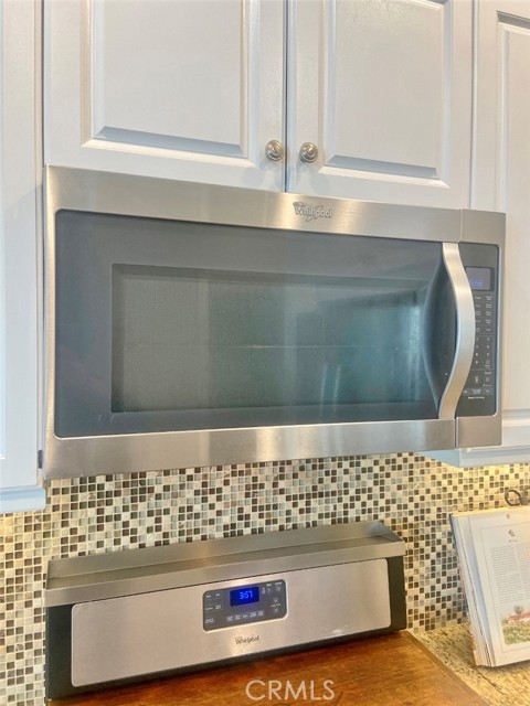 44011 Rivo Court, Temecula CA: https://media.crmls.org/medias/59a57e23-8fe0-42d4-958a-0fa69602dac2.jpg