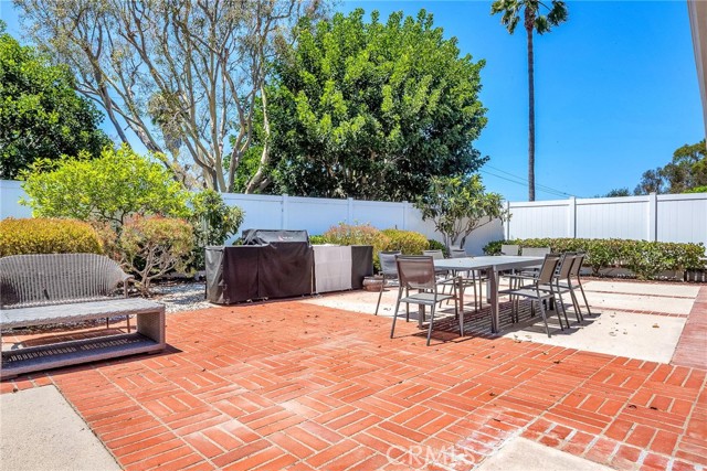 Detail Gallery Image 27 of 34 For 4 Bridlewood Cir, Rolling Hills Estates,  CA 90274 - 3 Beds | 2/1 Baths