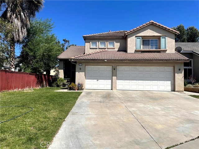 633 Linden Circle, Corona, CA 92879