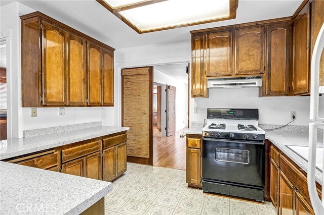 50711 Road 426, Oakhurst CA: https://media.crmls.org/medias/59a6b0a9-8574-4d94-b7a8-cdd849bc2b92.jpg