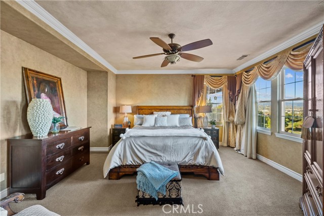 Detail Gallery Image 36 of 43 For 26832 Pine Hollow Ct, Valencia,  CA 91381 - 4 Beds | 4 Baths