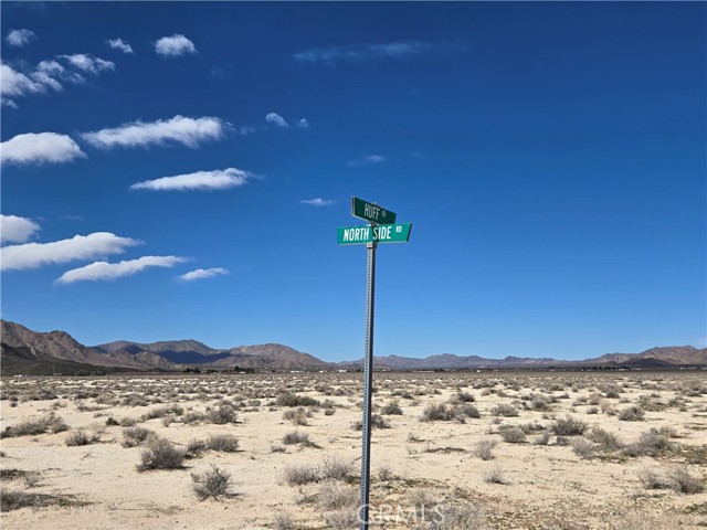 Detail Gallery Image 2 of 4 For 1 North Side, Lucerne Valley,  CA 92356 - – Beds | – Baths