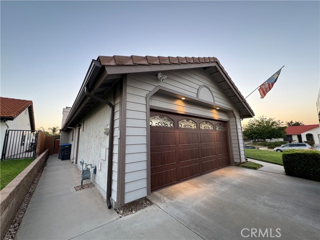 Image 2 of 37 For 39781 Pin Oak Court