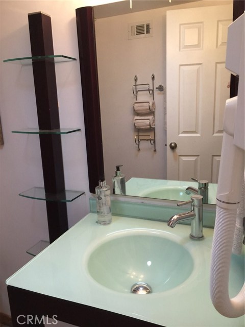 115 COTTONWOOD Circle, Rolling Hills Estates, California 90274, 2 Bedrooms Bedrooms, ,1 BathroomBathrooms,Residential,Sold,COTTONWOOD,PV17029780