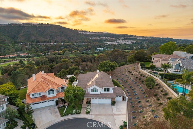 1 New Haven, Laguna Niguel CA: https://media.crmls.org/medias/59a8138b-28e6-4312-9268-0e10b280e38b.jpg