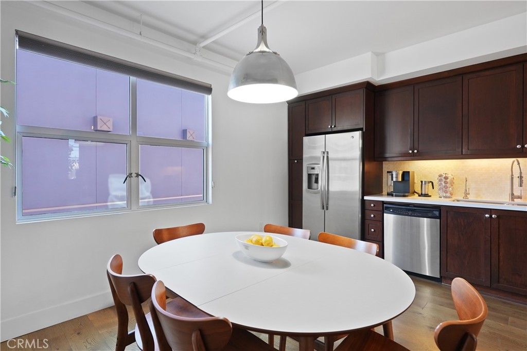 59a8bdb7 14c4 41b1 A561 38a81f508f40