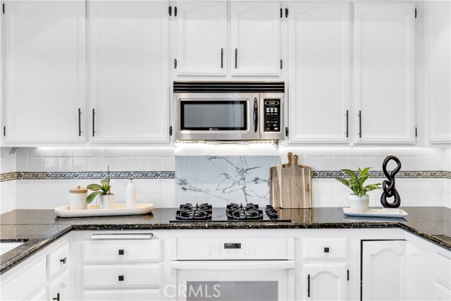 Detail Gallery Image 8 of 52 For 7442 Coho #106,  Huntington Beach,  CA 92648 - 4 Beds | 3/1 Baths