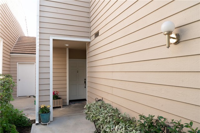 24510 Mcbean Parkway, Valencia CA: https://media.crmls.org/medias/59a9055d-0660-484a-b7d8-0882b71a353d.jpg