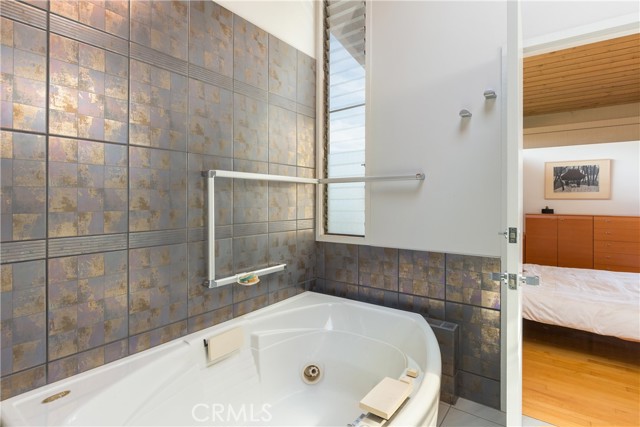 1315 Via Zumaya, Palos Verdes Estates CA: https://media.crmls.org/medias/59a92f5b-c777-4a27-a54c-61c63d8b0573.jpg