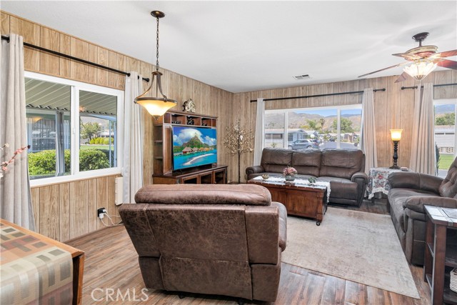 Detail Gallery Image 8 of 40 For 2230 Lake Park #170,  San Jacinto,  CA 92583 - 2 Beds | 2 Baths