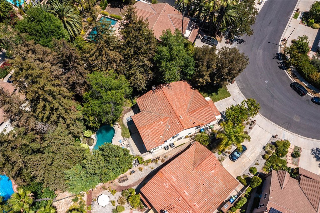 https://media.crmls.org/medias/59a9afd8-c98f-40c8-a2f5-0acd07b7110c.jpg?preset=X-Large