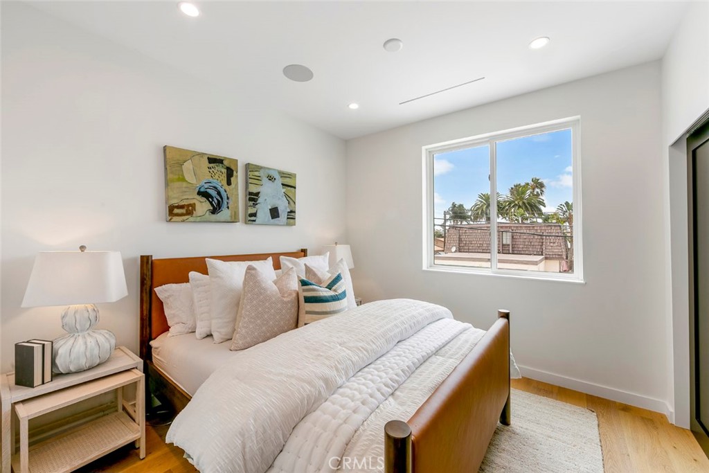 MLS #OC26155960 image #26