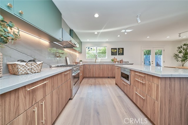 Detail Gallery Image 15 of 74 For 9604 Swinton, North Hills,  CA 91343 - 4 Beds | 3 Baths