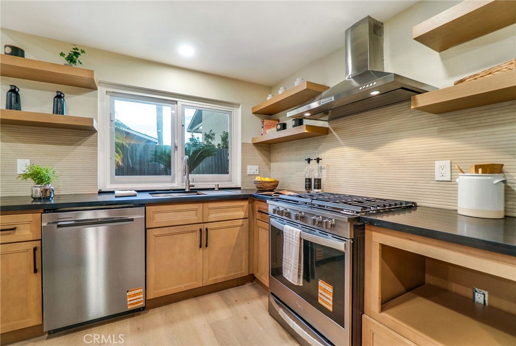 MLS #OC25260184 image #45