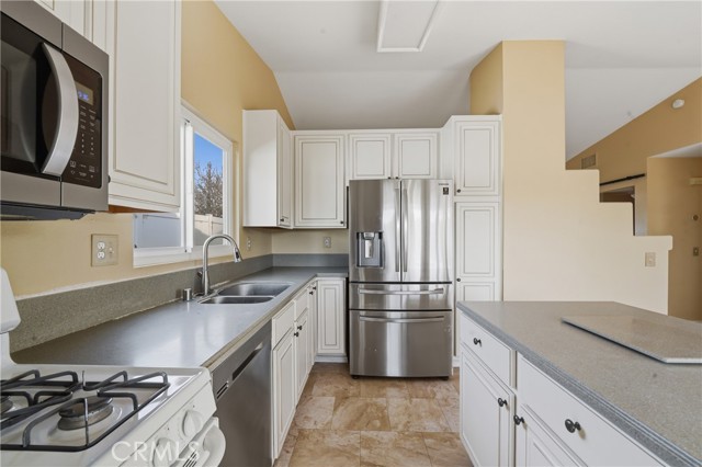 Detail Gallery Image 6 of 60 For 44953 Camino Alamosa, Temecula,  CA 92592 - 3 Beds | 2 Baths