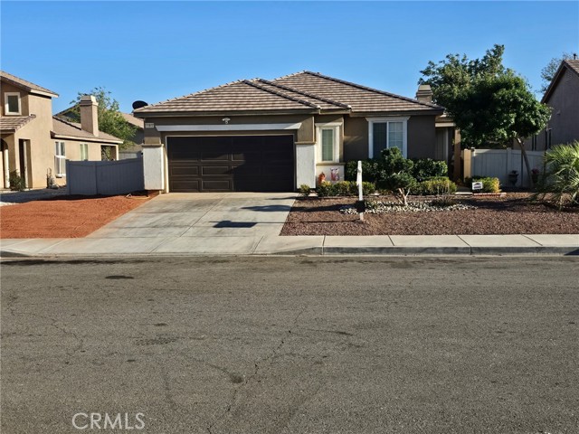 11847 Branch Court, Adelanto CA: https://media.crmls.org/medias/59ac7db7-ab77-438b-80cc-6b9f5b703da1.jpg