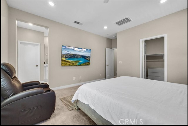 Detail Gallery Image 9 of 25 For 40 Riverton St, Pomona,  CA 91766 - 4 Beds | 4 Baths
