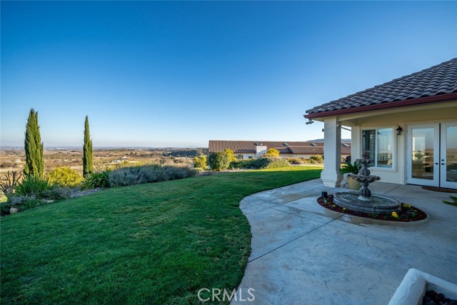 5495 Vista Serrano, Paso Robles CA: https://media.crmls.org/medias/59ad2b68-c41e-4a66-ad61-270ac848dbcf.jpg