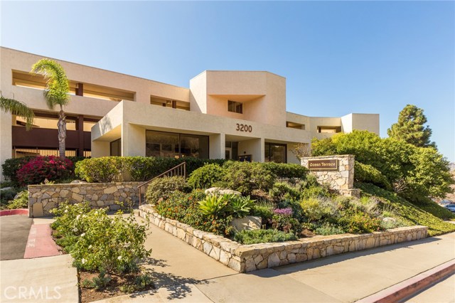 3200 La Rotonda Drive, Rancho Palos Verdes, California 90275, 2 Bedrooms Bedrooms, ,2 BathroomsBathrooms,Residential,Sold,La Rotonda,SB16734368