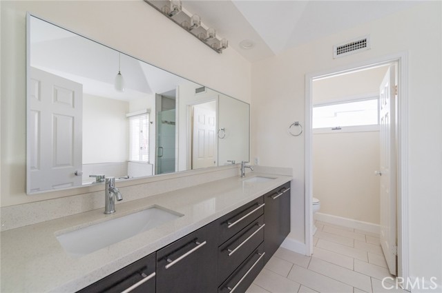 Detail Gallery Image 24 of 39 For 820 Gardenia, Corona Del Mar,  CA 92625 - 2 Beds | 2 Baths